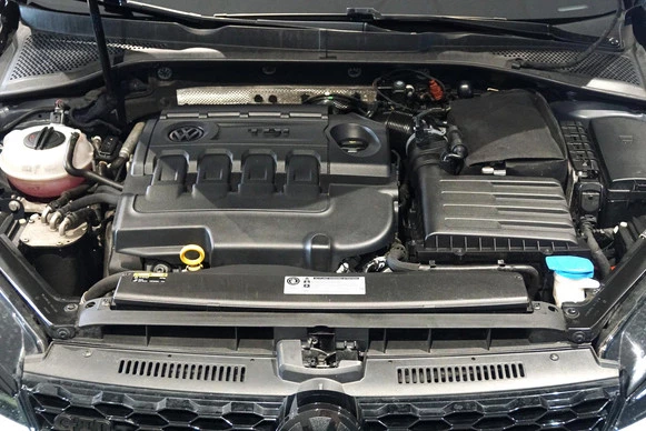 Volkswagen Golf - Afbeelding 24 van 30