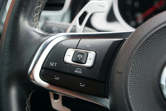 Volkswagen Golf - Afbeelding 25 van 30