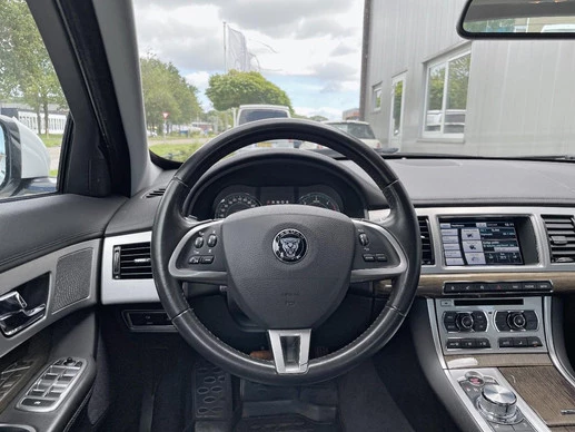 Jaguar XF - Afbeelding 12 van 30