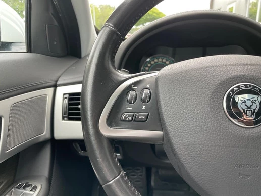 Jaguar XF - Afbeelding 16 van 30