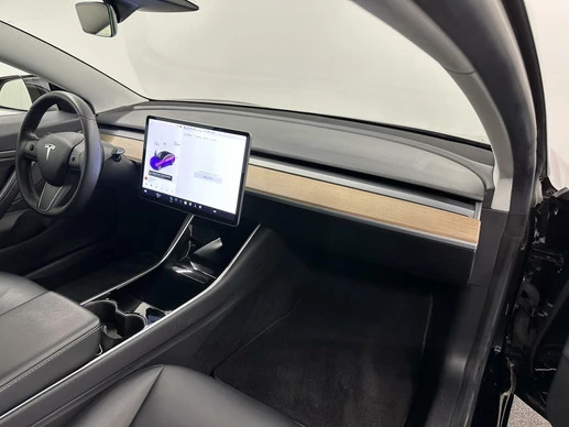 Tesla Model 3 - Afbeelding 11 van 30