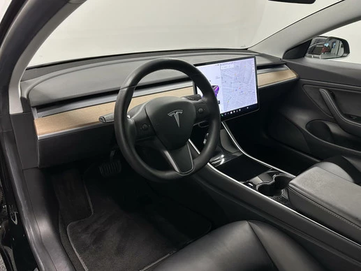 Tesla Model 3 - Afbeelding 14 van 30