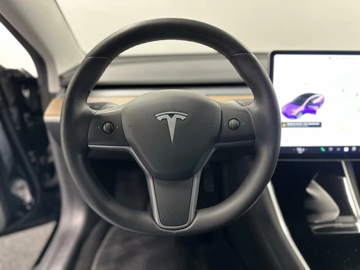 Tesla Model 3 - Afbeelding 17 van 30