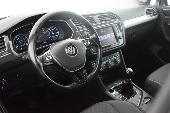 Volkswagen Tiguan - Afbeelding 3 van 30