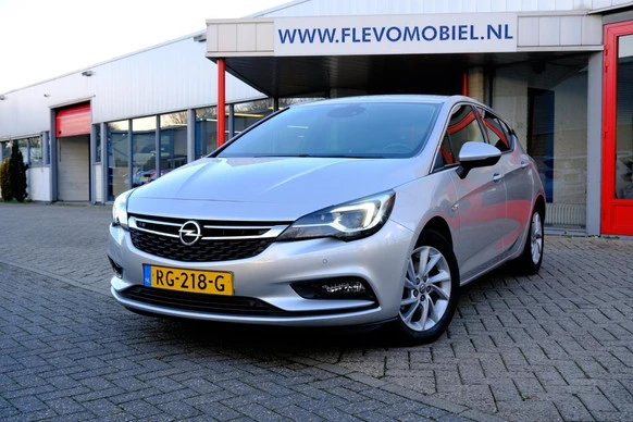 Opel Astra - Afbeelding 1 van 30