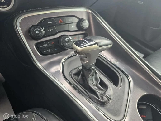 Dodge Challenger - Afbeelding 14 van 26