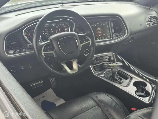 Dodge Challenger - Afbeelding 15 van 26