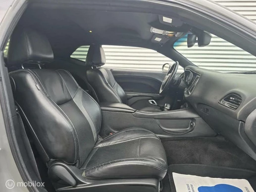Dodge Challenger - Afbeelding 18 van 26