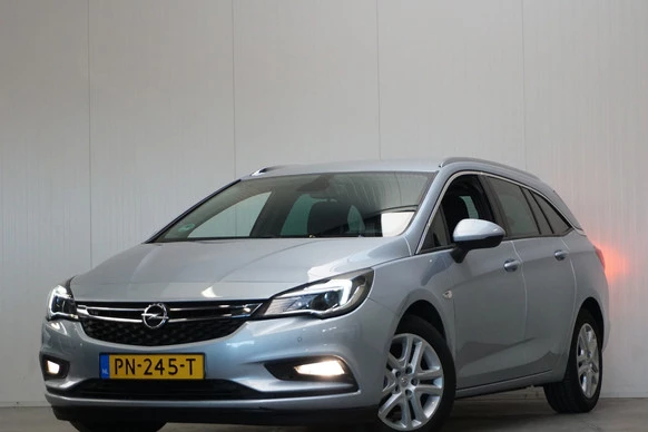 Opel Astra - Afbeelding 1 van 30