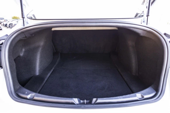Tesla Model 3 - Afbeelding 19 van 30