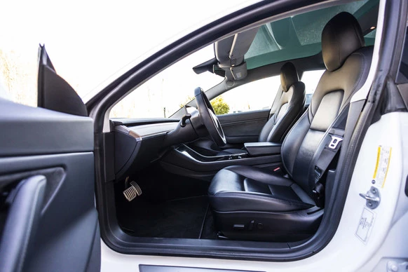 Tesla Model 3 - Afbeelding 20 van 30