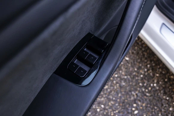 Tesla Model 3 - Afbeelding 21 van 30