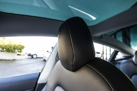 Tesla Model 3 - Afbeelding 22 van 30