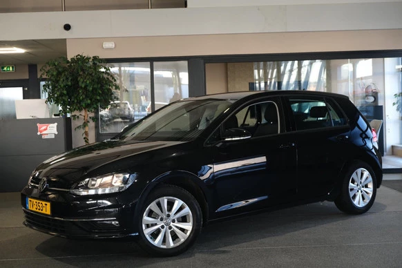 Volkswagen Golf - Afbeelding 1 van 30