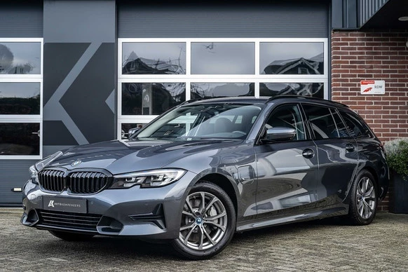 BMW 3 Serie - Afbeelding 1 van 30