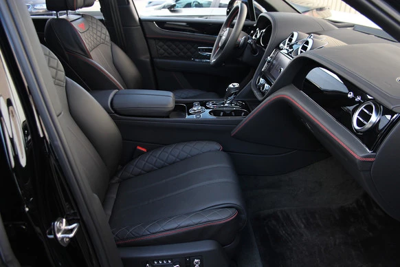 Bentley Bentayga - Afbeelding 15 van 30