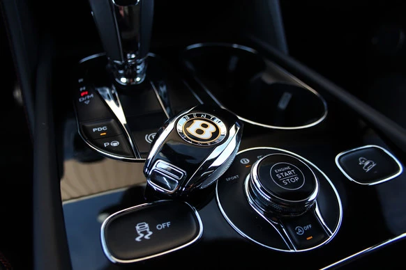 Bentley Bentayga - Afbeelding 22 van 30