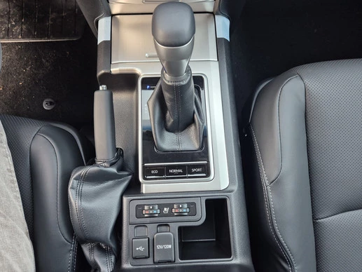 Toyota Land Cruiser - Afbeelding 12 van 21