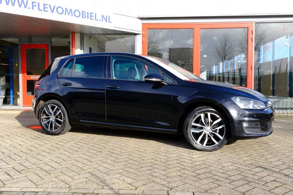 Volkswagen Golf - Afbeelding 4 van 30