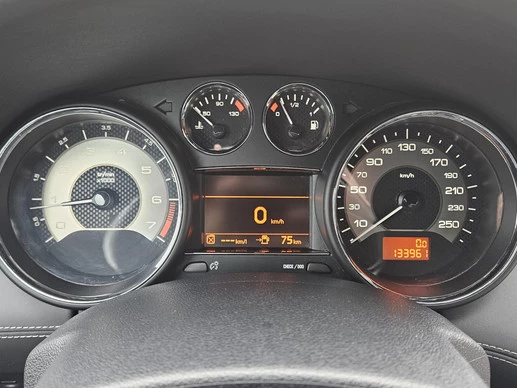 Peugeot RCZ - Afbeelding 16 van 30