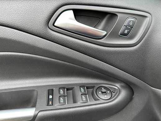 Ford Kuga - Afbeelding 9 van 25