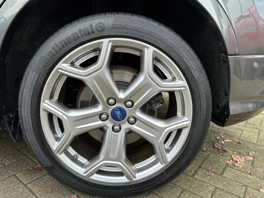 Ford Kuga - Afbeelding 24 van 25