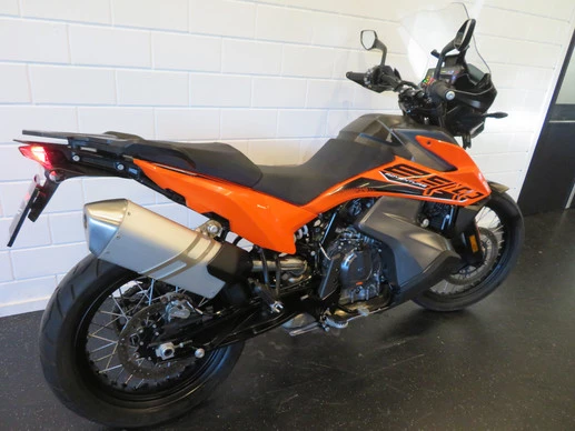 KTM 890 - Afbeelding 3 van 14