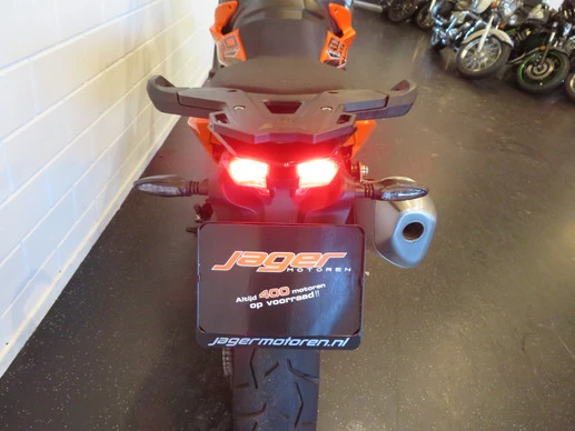 KTM 890 - Afbeelding 4 van 14