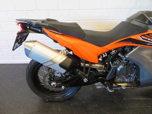 KTM 890 - Afbeelding 10 van 14