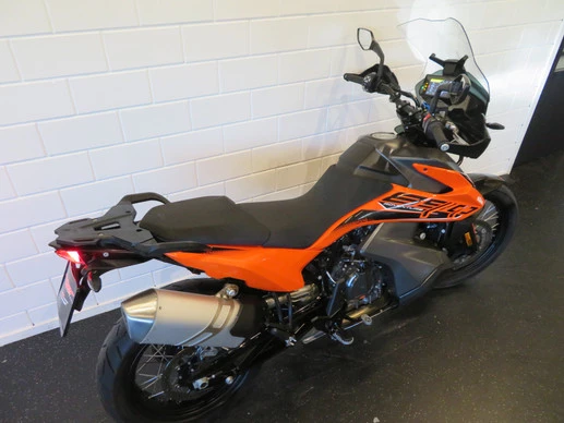 KTM 890 - Afbeelding 12 van 14