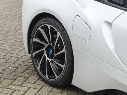 BMW i8 - Afbeelding 17 van 30