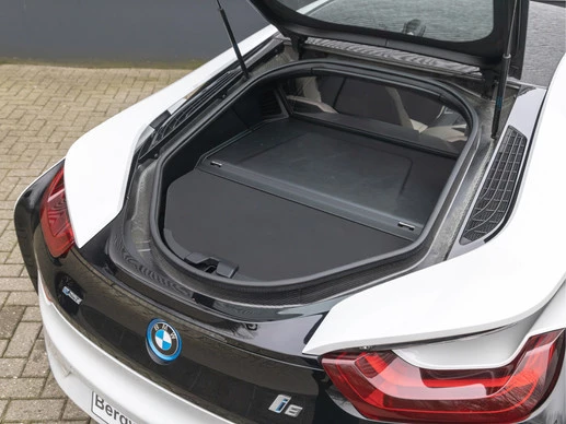 BMW i8 - Afbeelding 25 van 30
