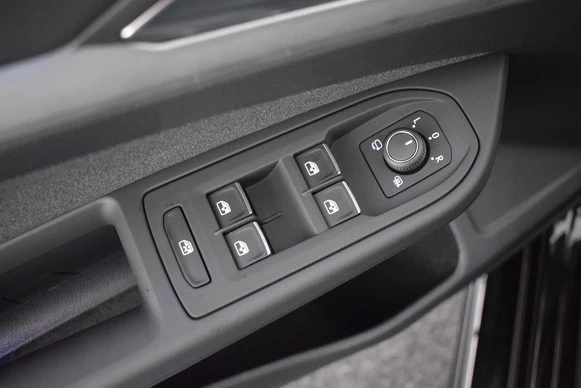 Volkswagen Golf - Afbeelding 15 van 30