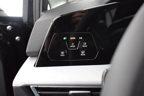 Volkswagen Golf - Afbeelding 16 van 30