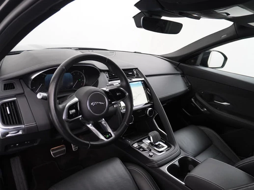 Jaguar E-PACE - Afbeelding 17 van 30