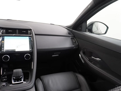 Jaguar E-PACE - Afbeelding 24 van 30