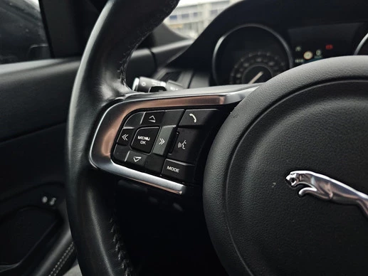 Jaguar E-PACE - Afbeelding 17 van 25