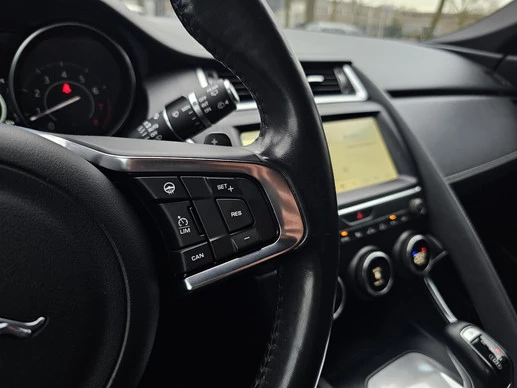 Jaguar E-PACE - Afbeelding 18 van 25