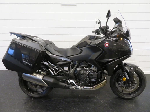 Honda NT 1100 - Afbeelding 1 van 15