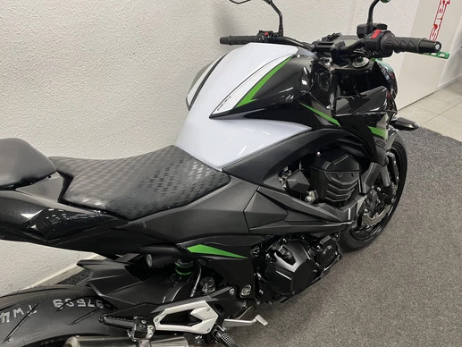 Kawasaki Z800 - Afbeelding 8 van 21