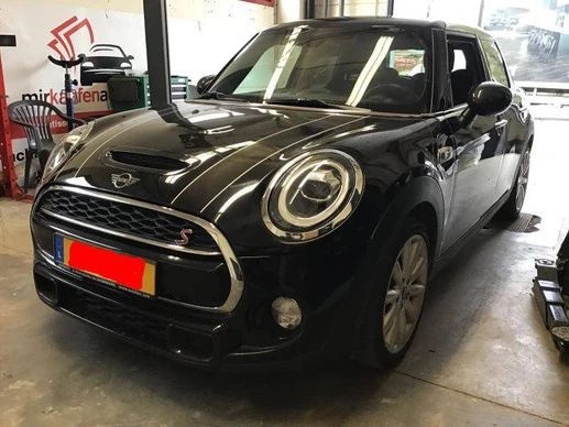 MINI Cooper S - Afbeelding 1 van 18