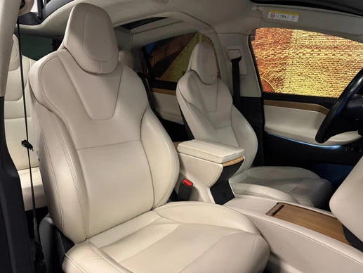 Tesla Model X - Afbeelding 15 van 30