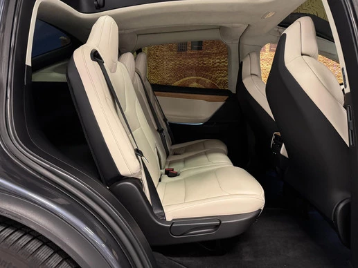 Tesla Model X - Afbeelding 16 van 30