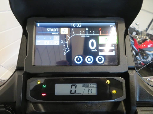 Honda NT 1100 - Afbeelding 11 van 16