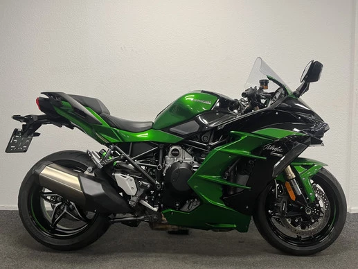 Kawasaki  - Afbeelding 1 van 21