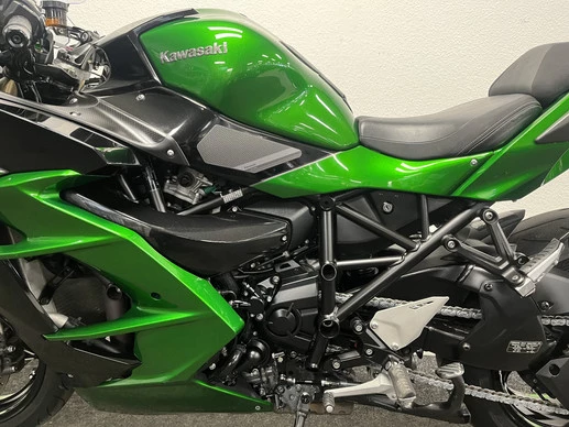 Kawasaki  - Afbeelding 17 van 21