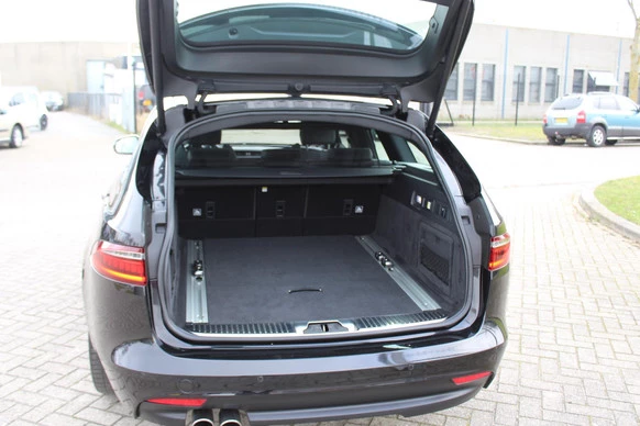 Jaguar XF - Afbeelding 13 van 30