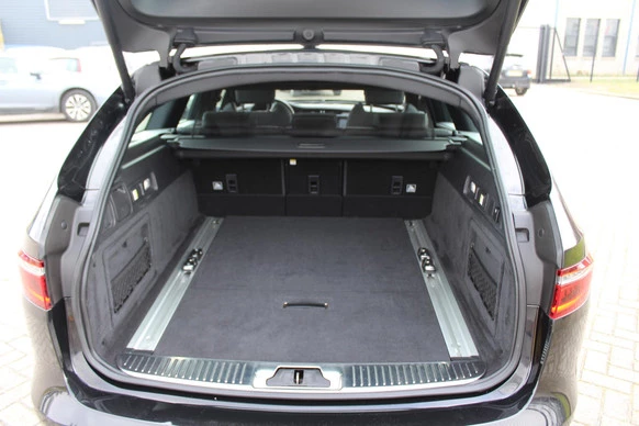 Jaguar XF - Afbeelding 18 van 30