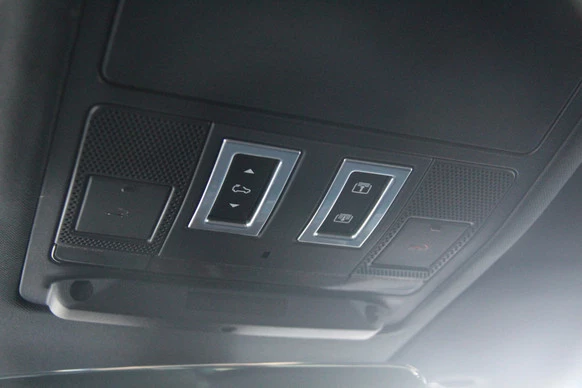 Land Rover Defender - Afbeelding 21 van 30