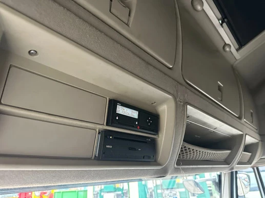 Iveco Stralis - Afbeelding 17 van 19